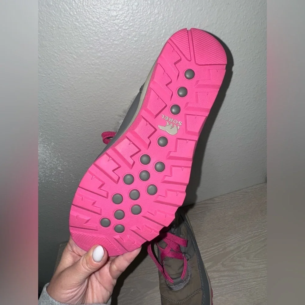 Sorel Whitney Short Lace Up Snow Boot Gray Pink Women's 6  Winter Snow Boots